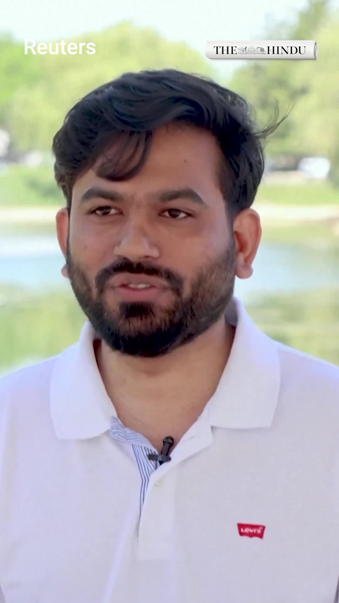 'కాక్రోచ్ జనతా పార్టీ' ఫౌండర్: ఇండియా వస్తే నన్ను అరెస్ట్ చేస్తారు!