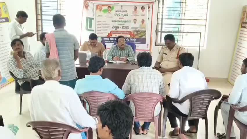 చలో అసెంబ్లీ కార్యక్రమాన్ని అడ్డుకున్న పోలీసులు