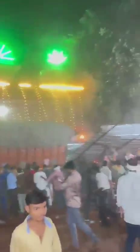 నవరాత్రి వేళ విషాదం.. 12 మంది మృతి!