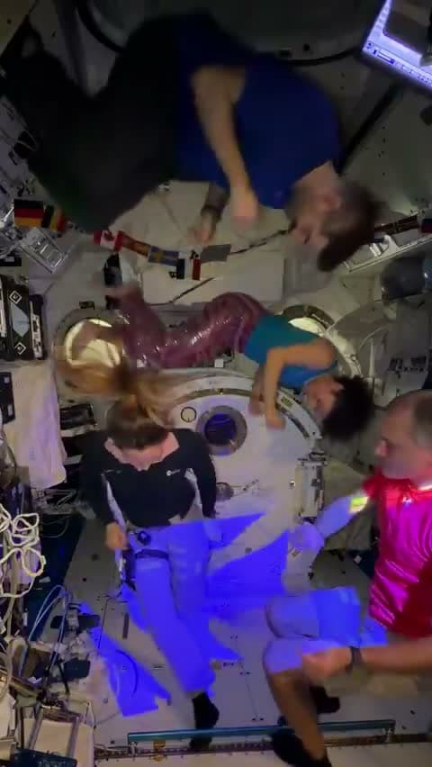 స్పేస్‌లో అదిరే డ్యాన్స్‌.. NASA వీడియో వైరల్‌