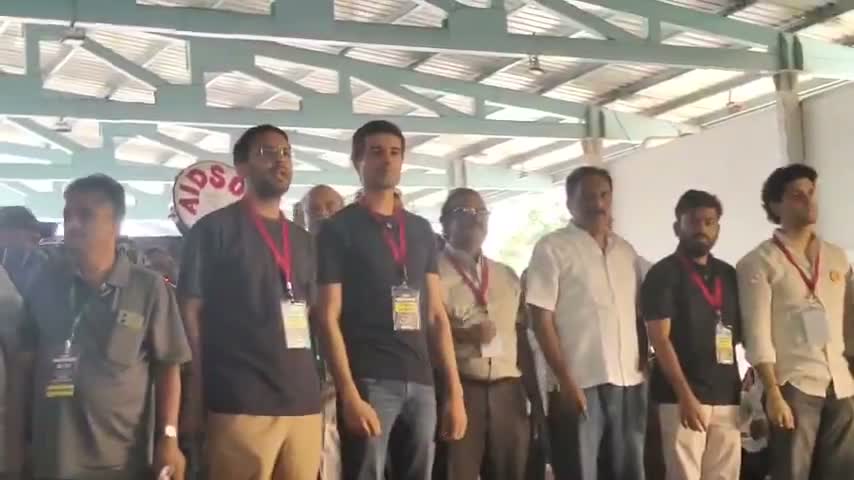 "నరేంద్ర మోదీ ఓట్ చోర్": దీప్కే