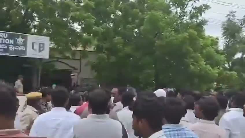 పోలీస్ స్టేషన్ గోడలు దూకి రావణ్‌పై అటాక్ ప్లాన్!