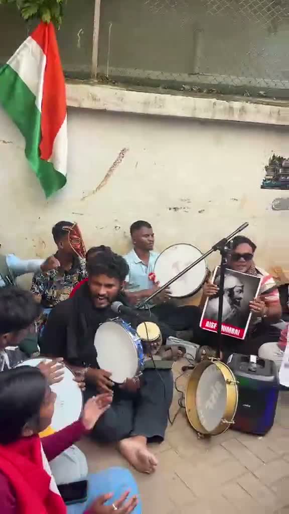 డప్పులతో CECపై నిరసన.. ‘రావణా’ అంటూ నినాదాలు