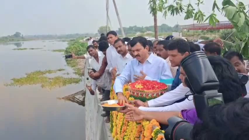 పాలేరు చెక్‌డ్యామ్ పనులకు శ్రీకారం