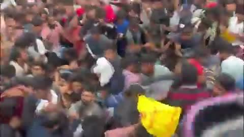 హైడ్రా ఉద్యోగాలకు పోటెత్తిన నిరుద్యోగులు