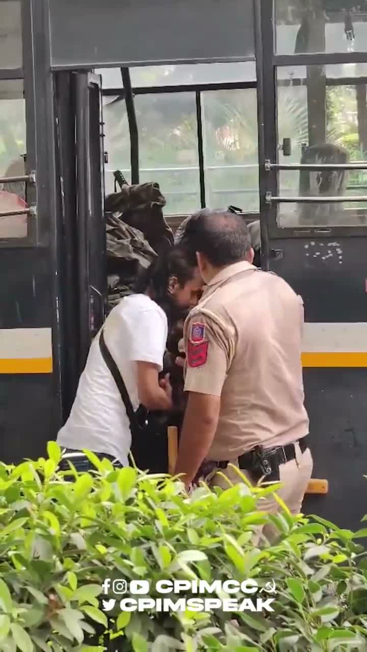 MPని రోడ్డు పక్కన పడేసిన పోలీసులు