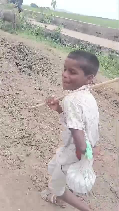 చదువుకోవాల్సిన వయసులో బర్ల కాపరిగా..