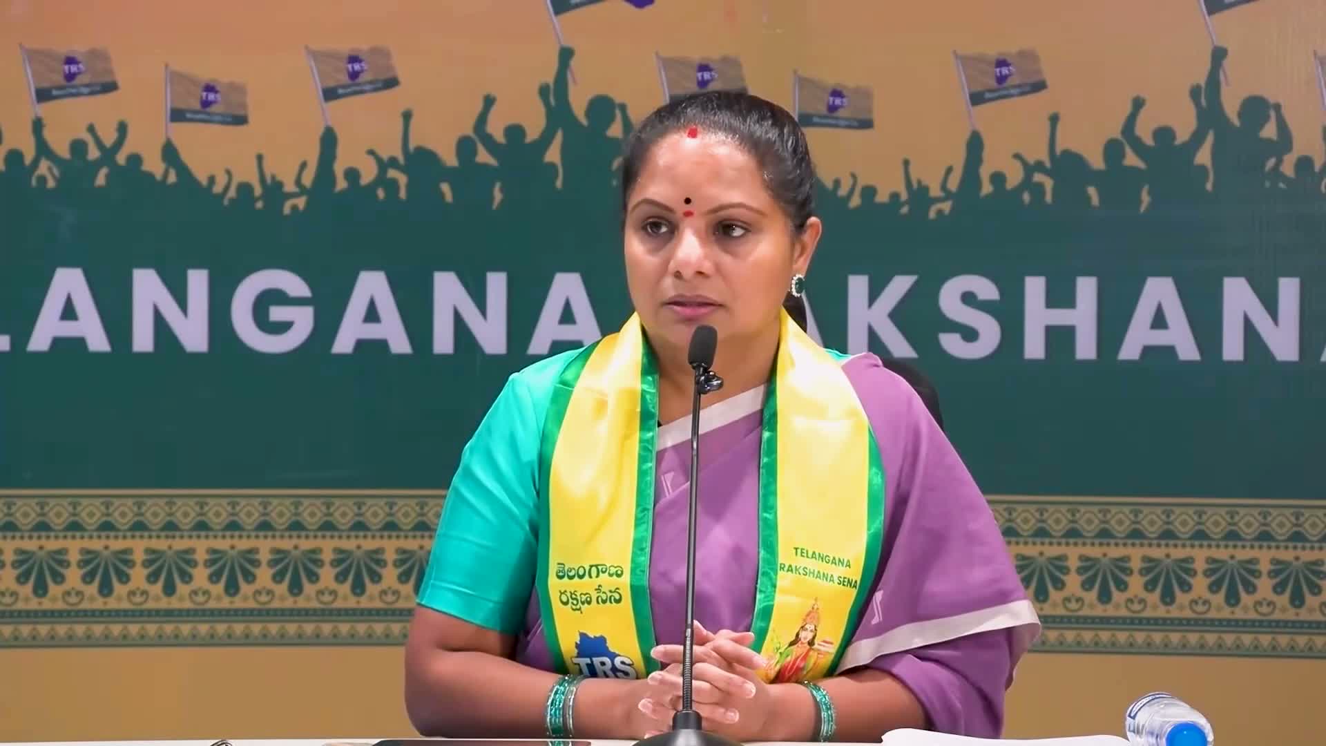 దూప అయినప్పుడే బావి తవ్వుకుంటారా?: కల్వకుంట్ల కవిత