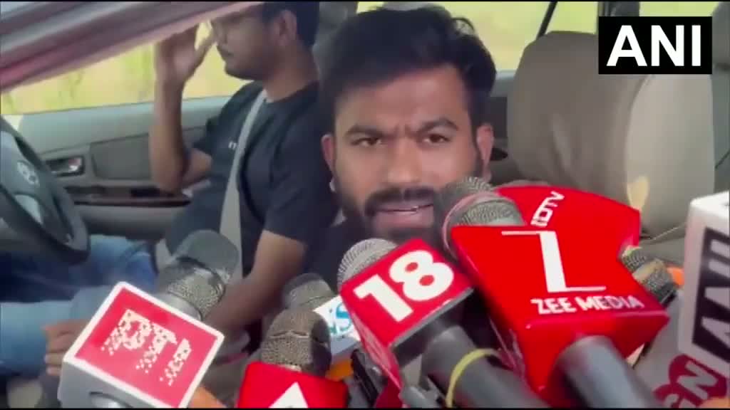 మోదీకి ఇంత భయమా- అభిజీత్ దీప్కే