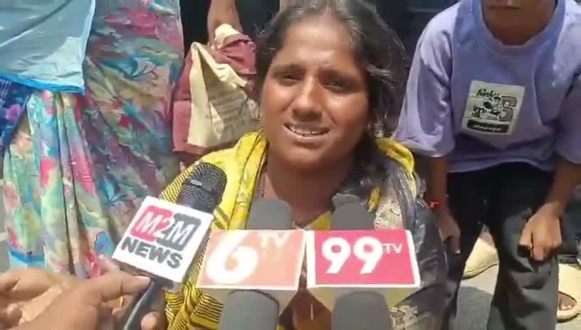 RTC డ్రైవరుపై మహిళ నిరసన