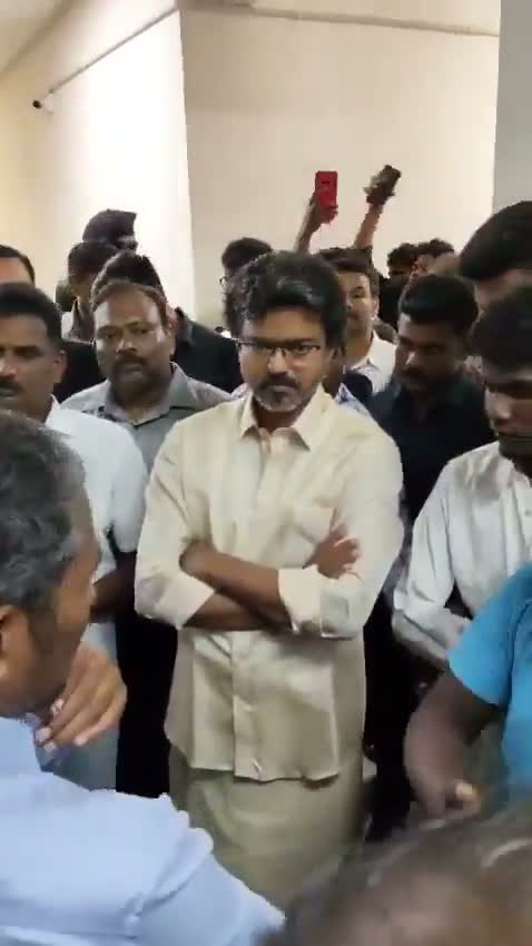 ఒక్క ఫిర్యాదుతో హాస్టల్‌కు వెళ్లిన CM విజయ్