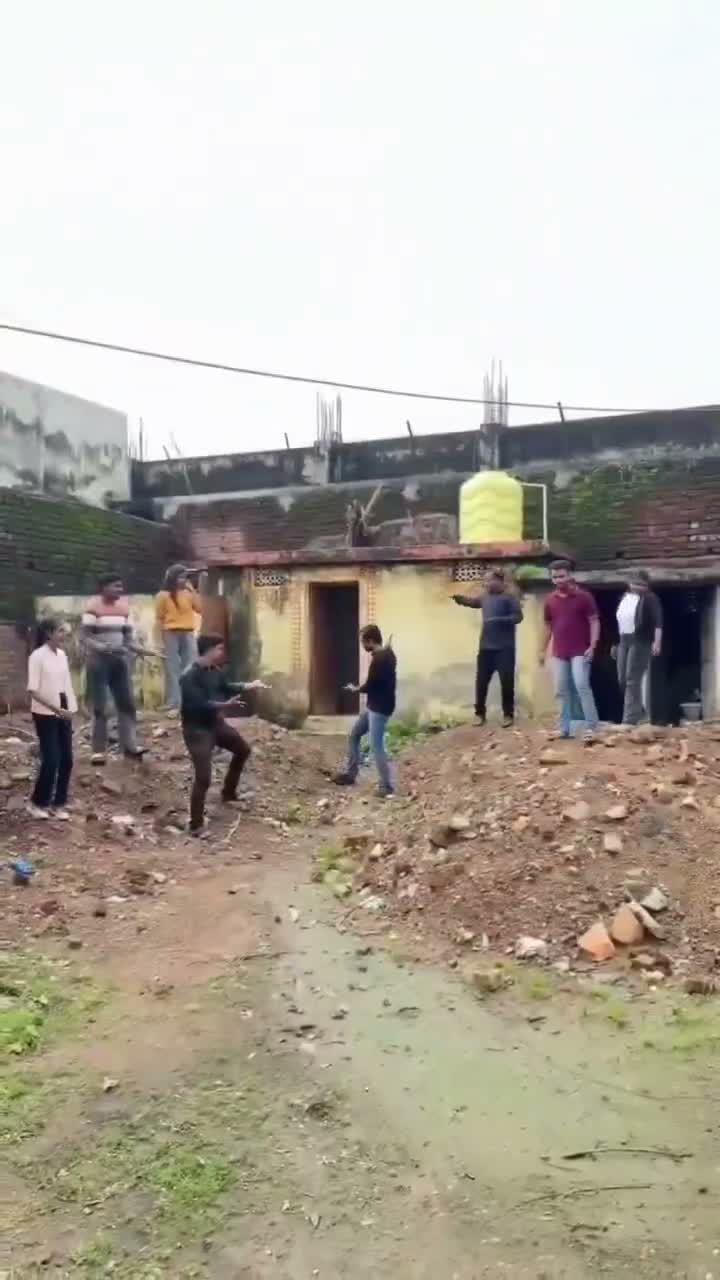 యువత వైరల్ ప్రొటెస్ట్!