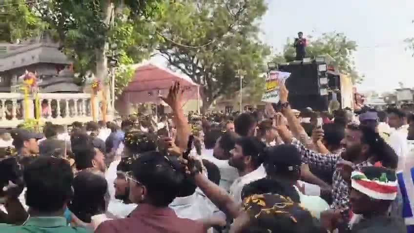 సొంతూరిలో CM రేవంత్‌కు నిరసన సెగ.. ప్లకార్డులతో ఆందోళన!