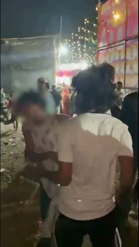 గర్బా వేడుకలో బాలికపై దాడి వీడియో వైరల్