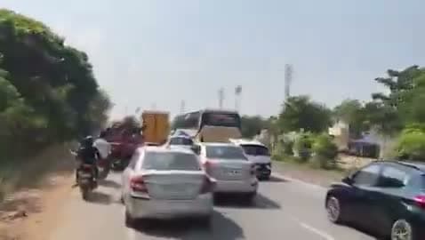 చౌటుప్పల్‌ వద్ద భారీ ట్రాఫిక్ జామ్