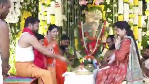 కుటుంబంతో సీఎం రేవంత్ గణపతి పూజ