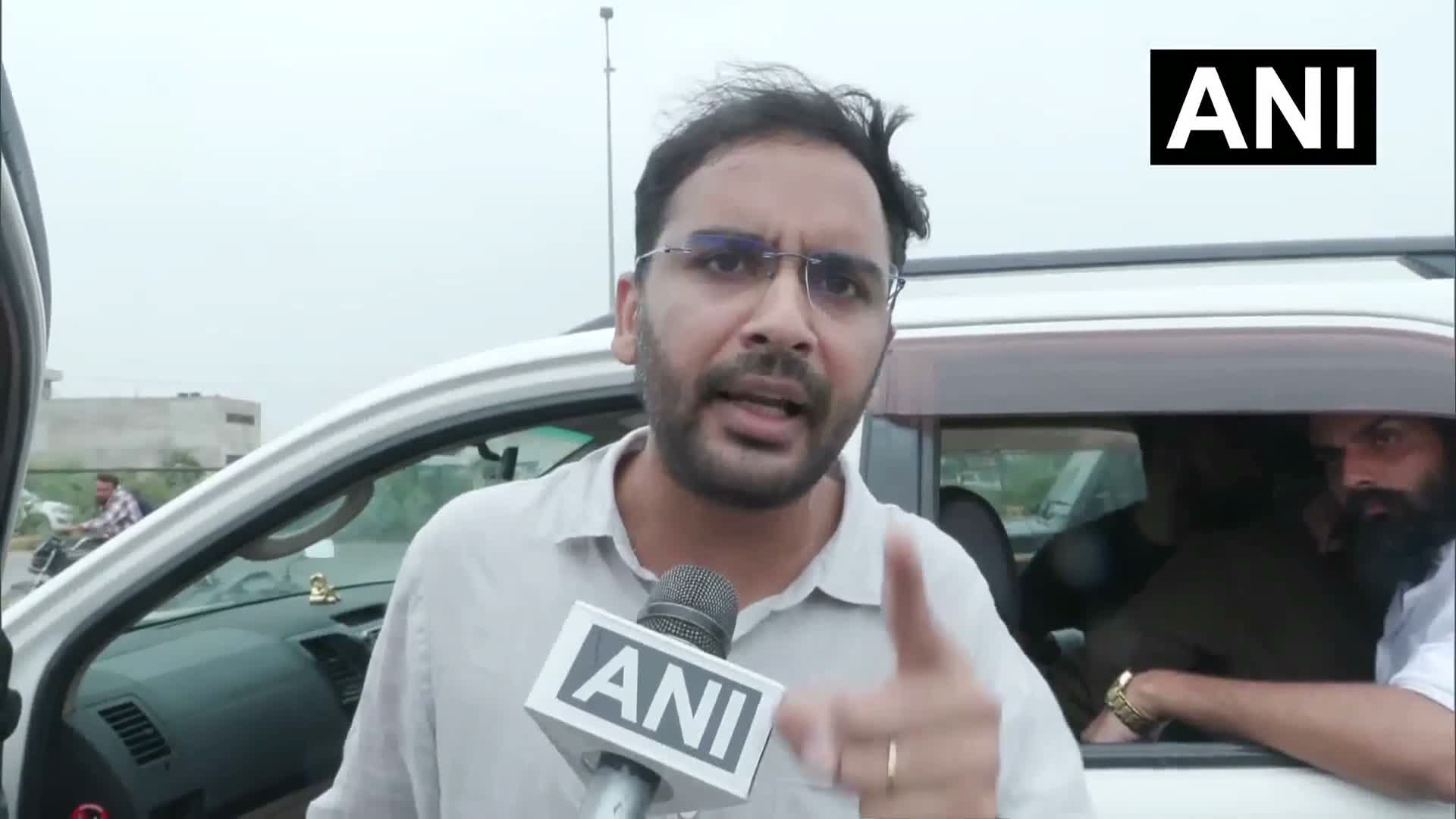 CJP నేతలపై దాడి.. కాళ్ళు, చేతులు విరగ్గొట్టారు!