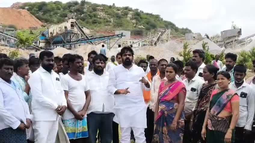 అక్రమ బ్లాస్టింగ్‌ను నిలిపివేయాలి: గొంగళ్ల రంజిత్
