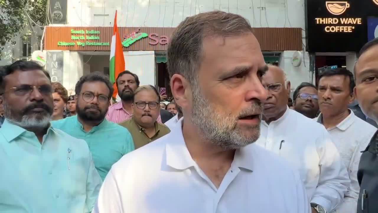 FIRలు నాకు మెడల్స్.. వంద FIRలు పెట్టండి: రాహుల్ గాంధీ