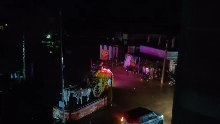 నిమజ్జనానికి వర్షం అడ్డం.. భక్తుల టెన్షన్!