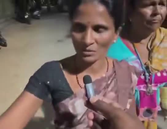 మహిళపై కండక్టర్ దాడి!