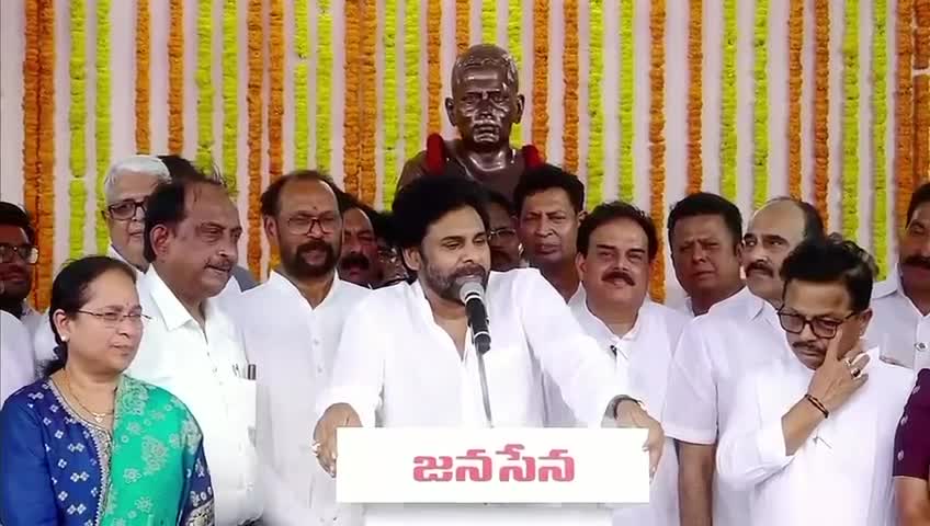 కేటిఆర్ కామెంట్స్ పై పవన్ కల్యాణ్ రిప్లయ్ !!