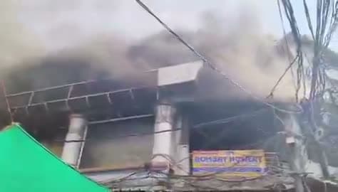 హైకోర్టు సమీపంలో భారీ అగ్నిప్రమాదం