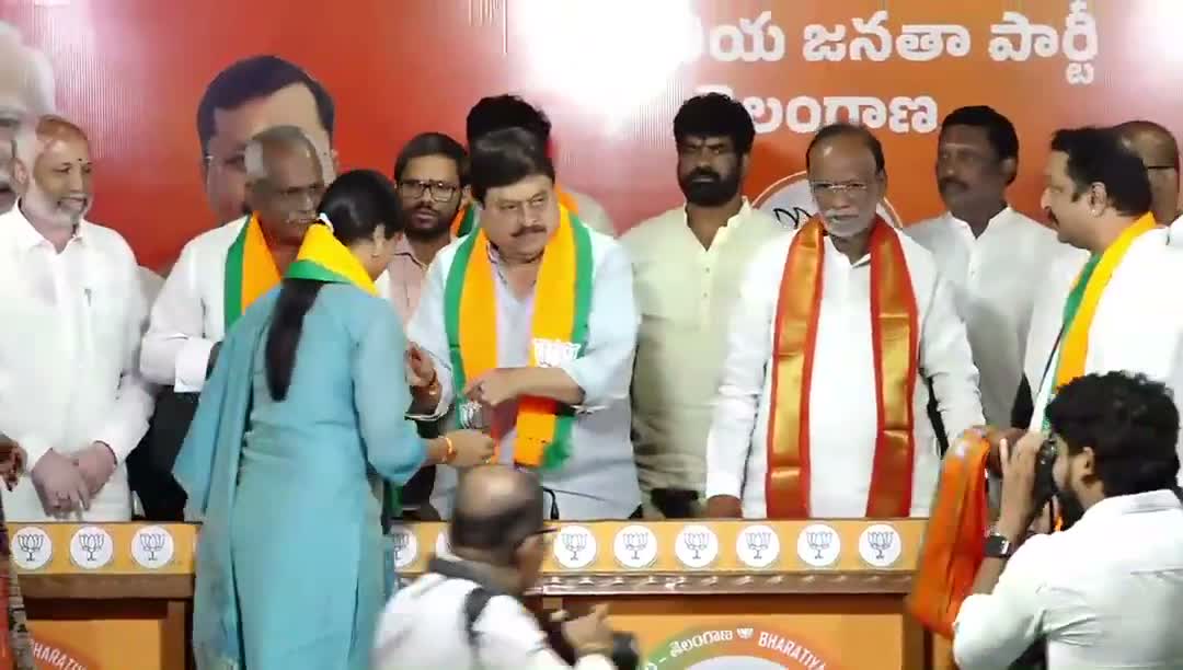 పొలిటికల్ ఎంట్రీ ఇచ్చిన శ్రష్టి వర్మ!