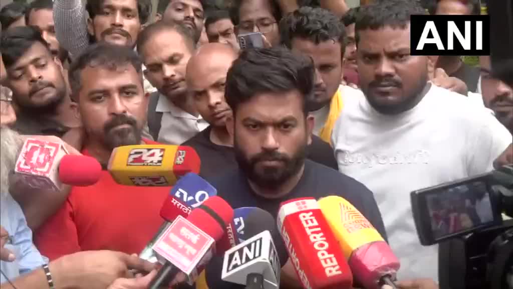 బీజేపీ గూండాలను పంపిస్తోంది: అభిజిత్ దీప్కే