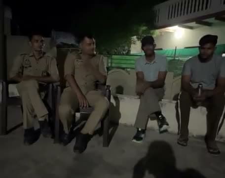 మాట్లాడే హక్కునే లాగేసుకుంటున్నారు