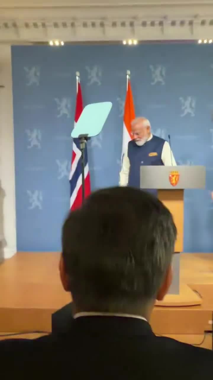 PM మోదీని టార్గెట్ చేసిన ఇంటర్నేషనల్ జర్నలిస్ట్!