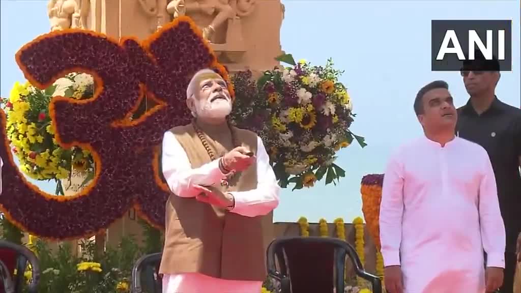 సోమ్ నాథ్ ఆలయంలో అమృత్ మహోత్సవ్.. ప్రధాని ప్రత్యేక పూజలు 