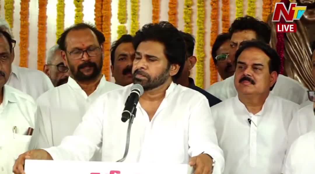 పవన్ కళ్యాణ్: హైదరాబాద్‌లోనే నా ఇల్లు ఉంది!