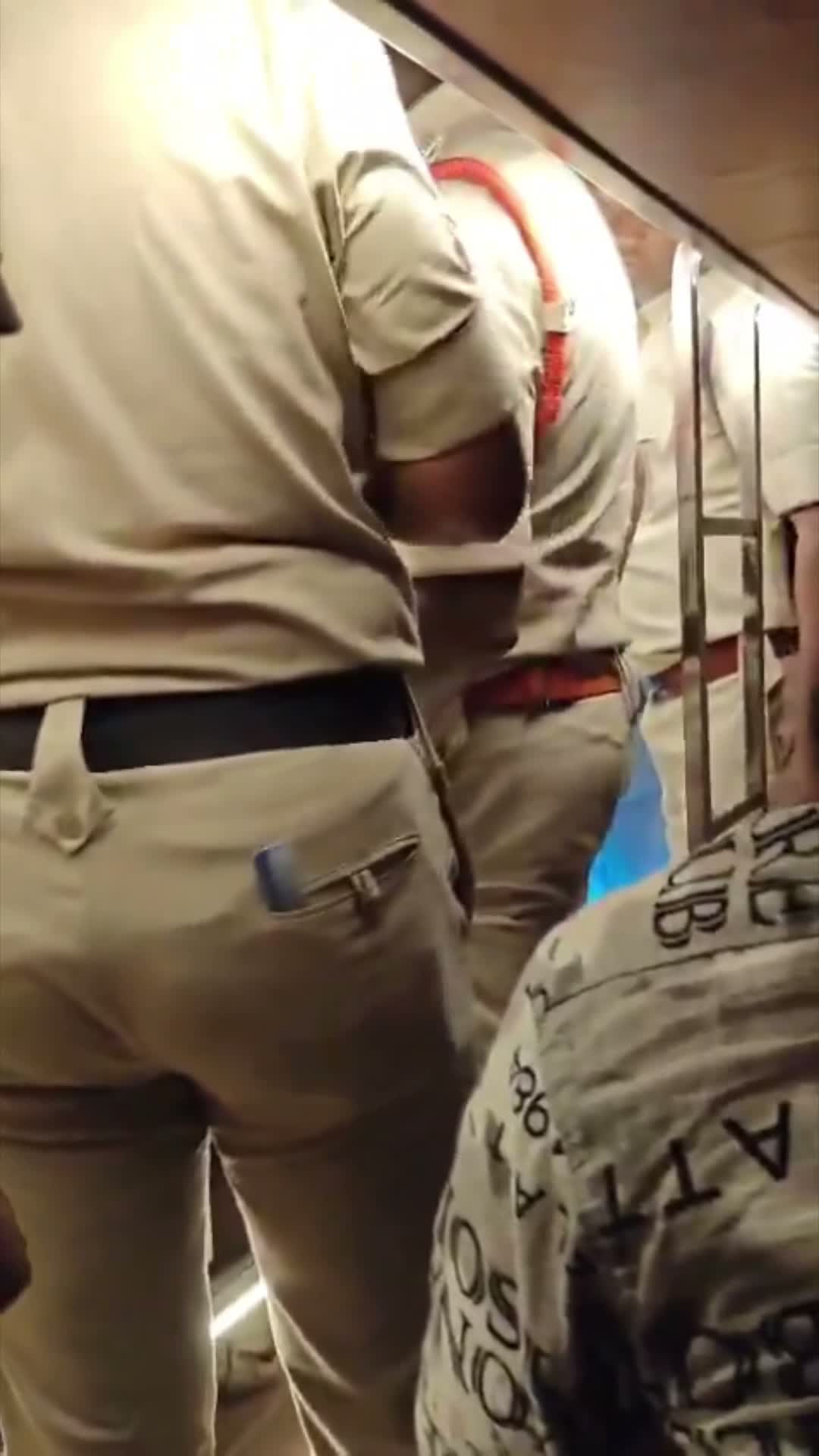 గ్రామ, వార్డ్ సచివాలయ ఉద్యోగుల డిటైన్