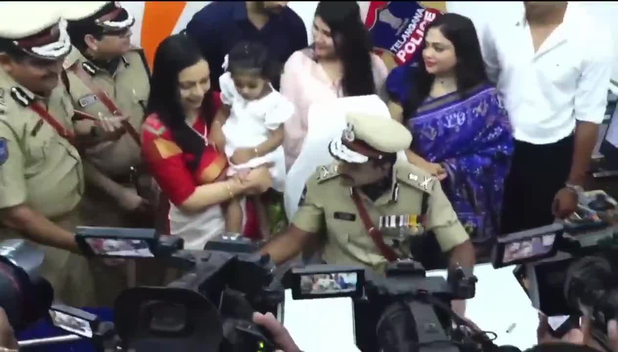 డీజీపీగా సీ.వీ. ఆనంద్ బాధ్యతల స్వీకరణ