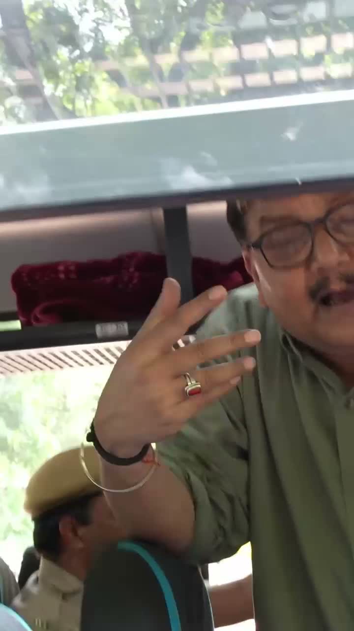 ఇది గాంధీ దేశం.. నిరసనకు పెర్మిషన్ కావాలా? MP