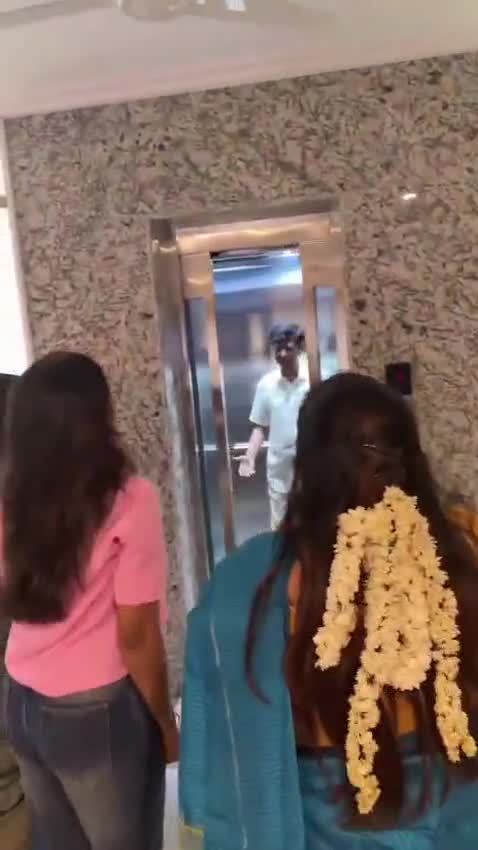  విజయ్ ఇంట సంబరాలు.. షురూ !