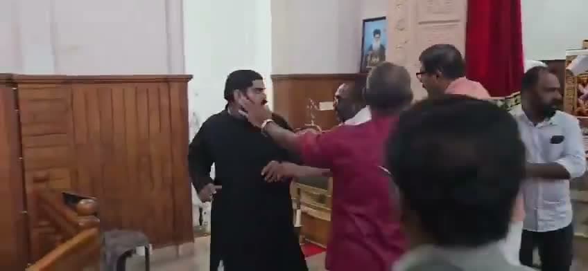 కేరళ చర్చీలో రెండు వర్గాల ఘర్షణ
