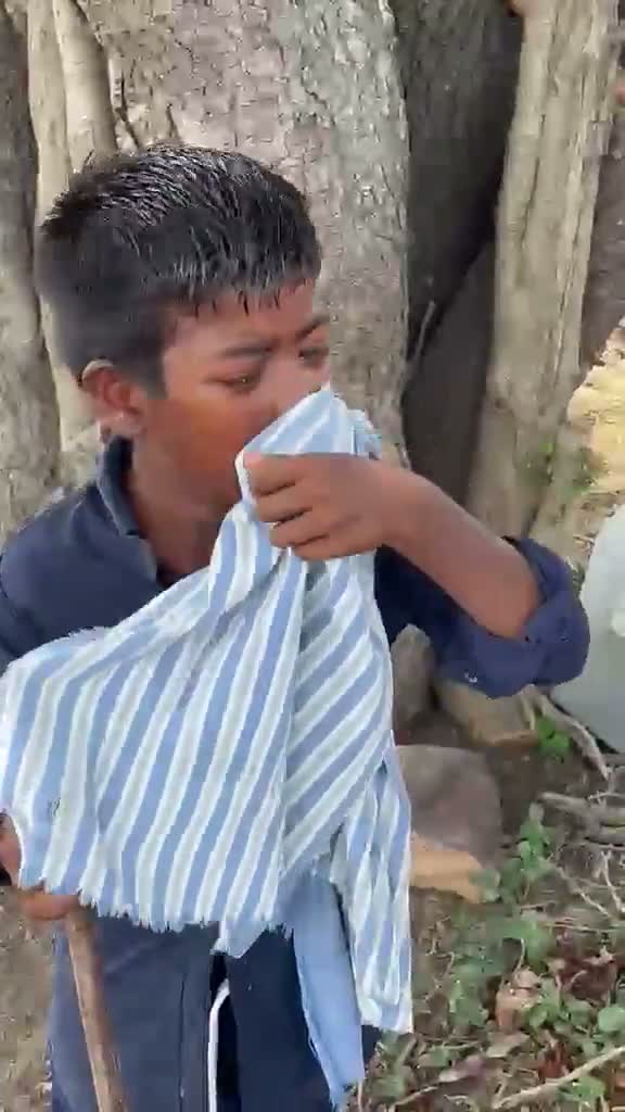 8 ఏళ్ల చిన్నారి కన్నీటి గాథ!