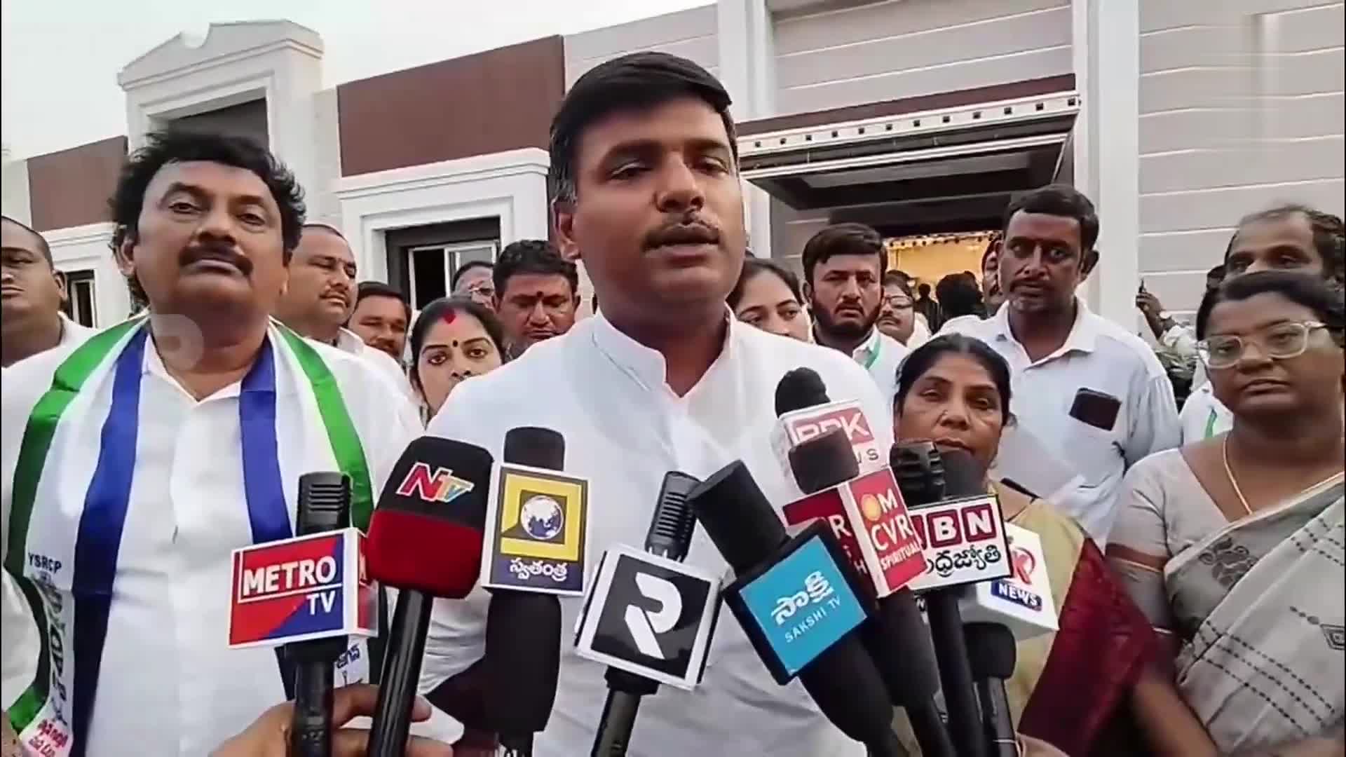 వైజాగ్ స్టీల్ ప్లాంట్‌పై నిర్లక్ష్యం: గుడివాడ అమర్‌నాథ్