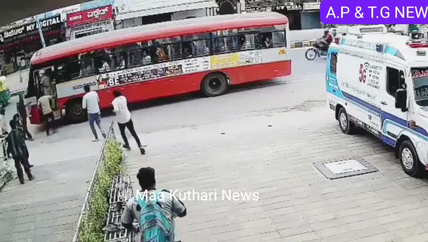 బస్సులో మహిళకు హార్ట్ ఎటాక్!