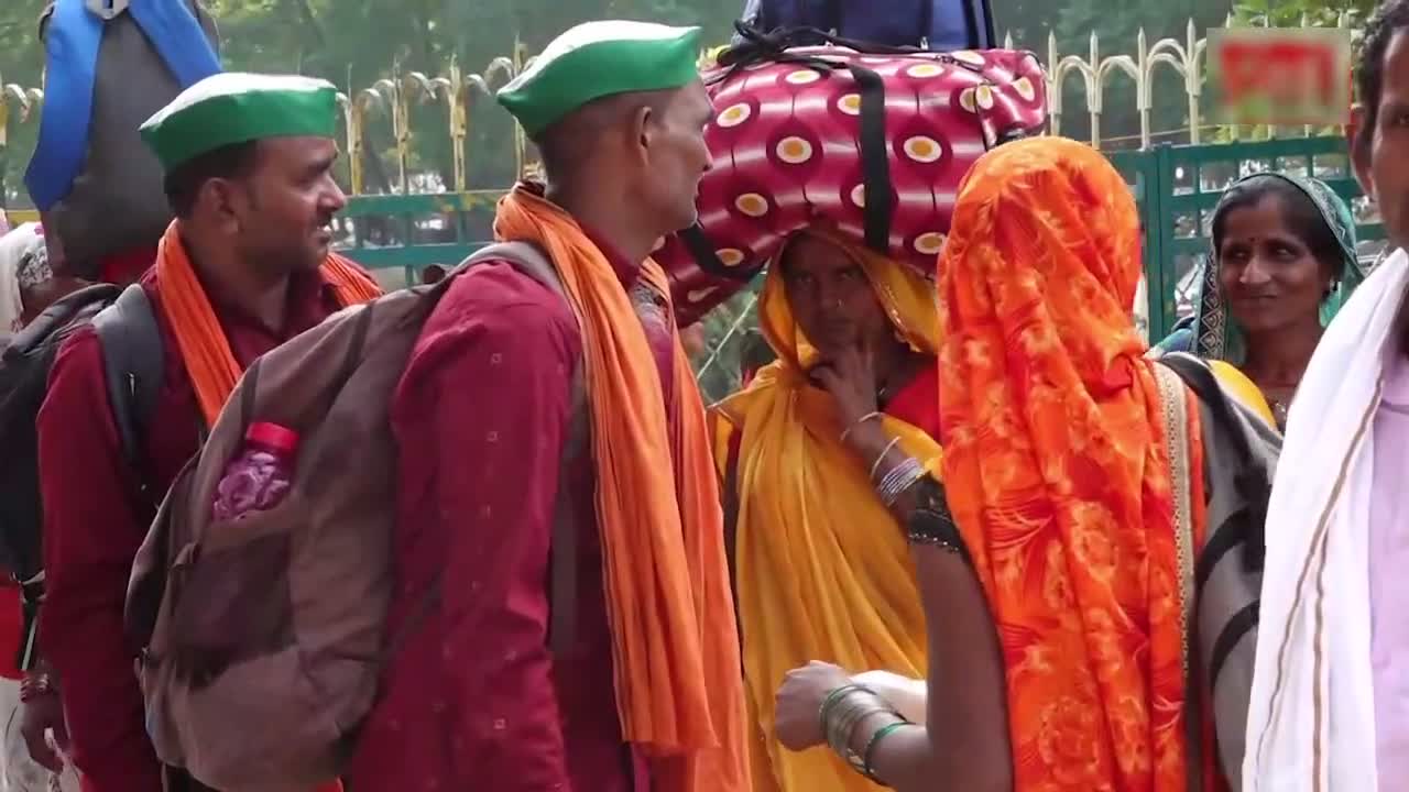ఢిల్లీ నిరసనకు ముందు 13 ట్రైన్లు రద్దు!
