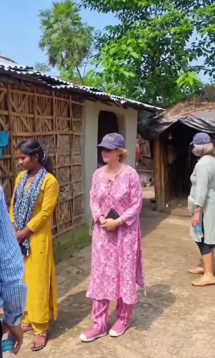 బీహార్ యువకుడి ప్రేమలో పడ్డ రష్యా యువతి!