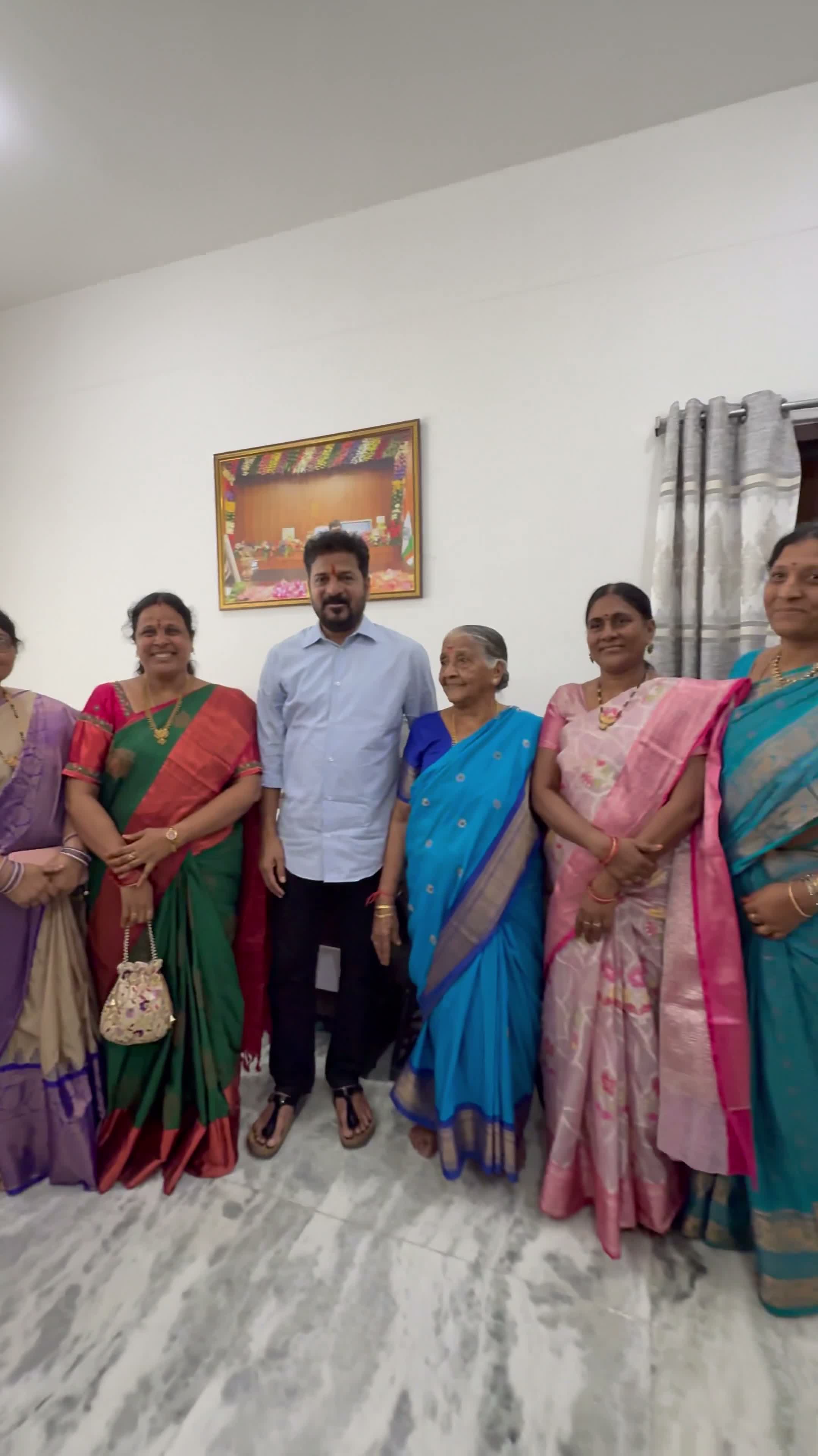 పొన్నం ప్రభాకర్ ఇంట్లో CM సందడి!