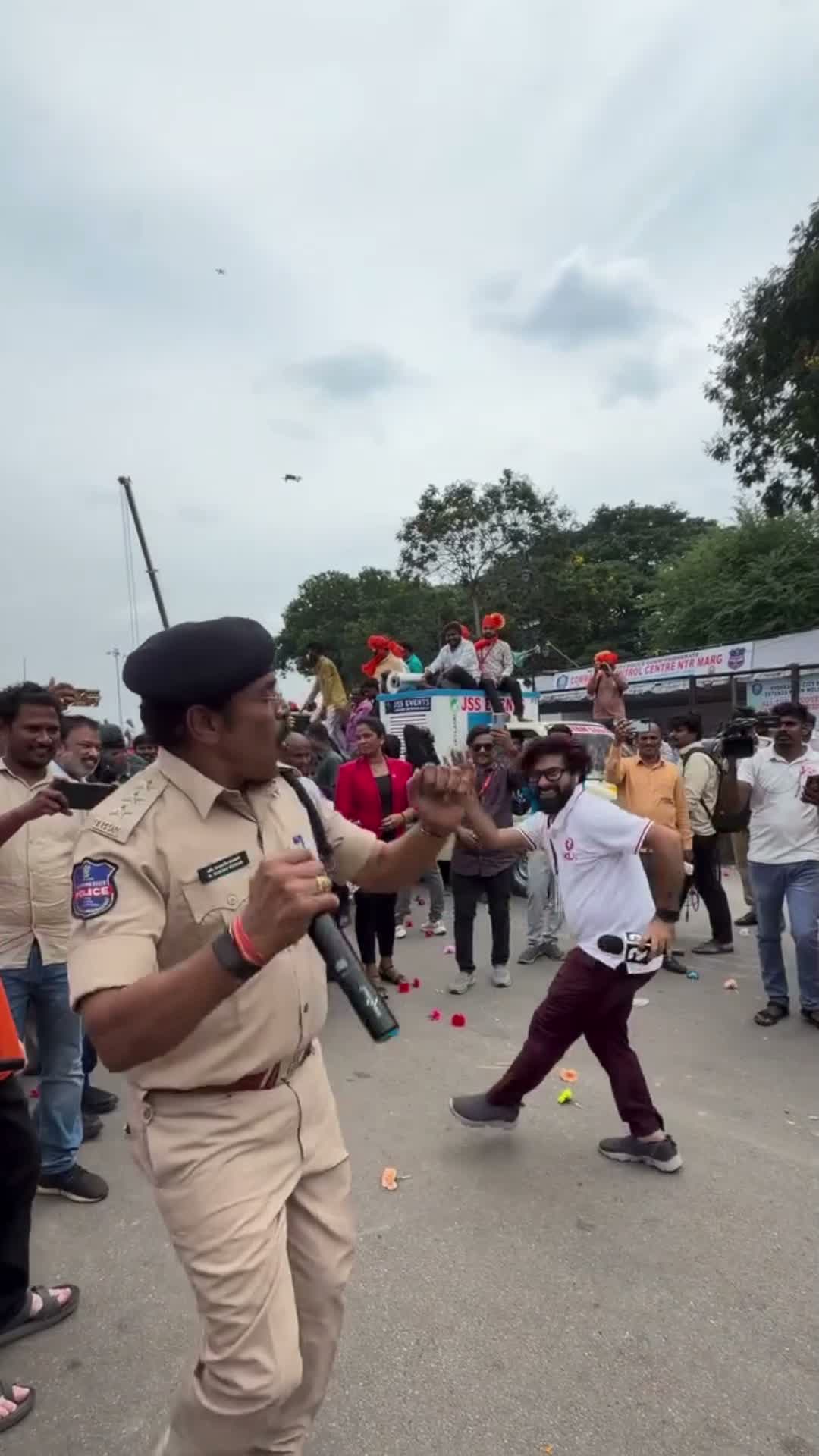 మల్లెపూల పల్లకి.. ACP డాన్స్ వైరల్
