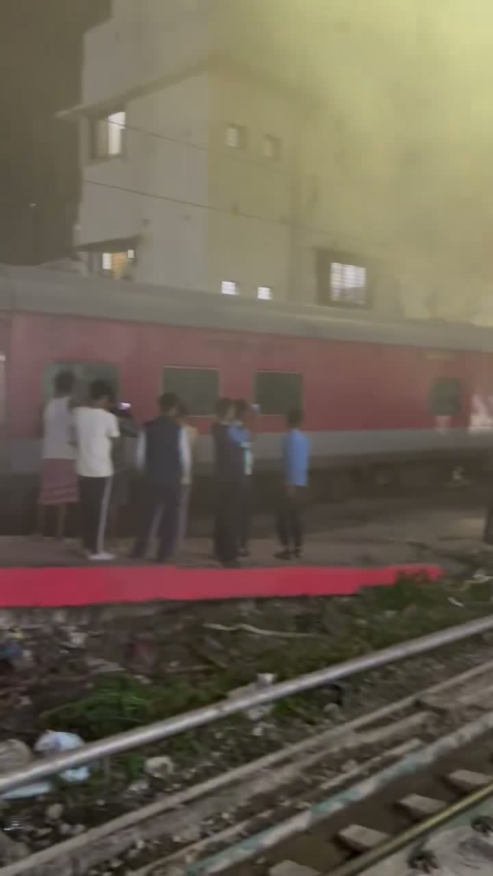 రైలులో దట్టమైన పొగ