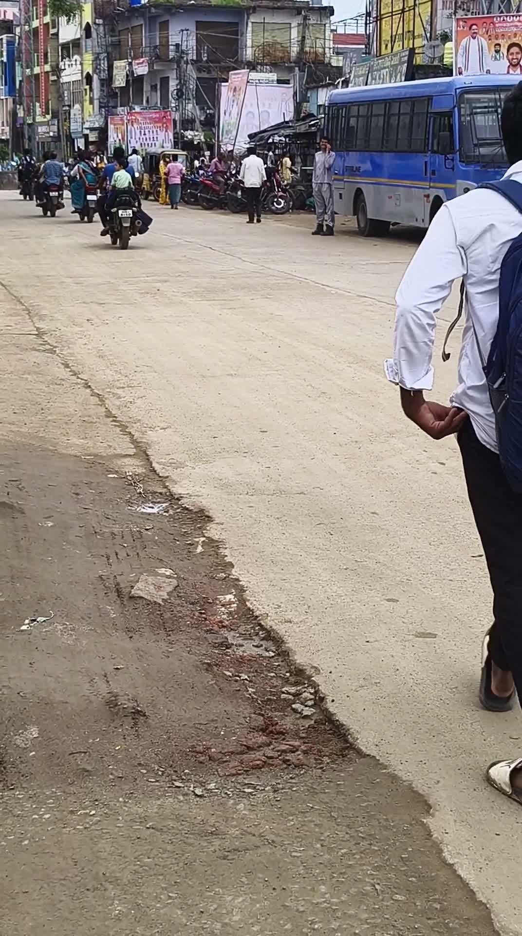 నర్సంపేటలో హైఅలర్ట్.. ప్రధాన కూడళ్లలో పోలీసులు