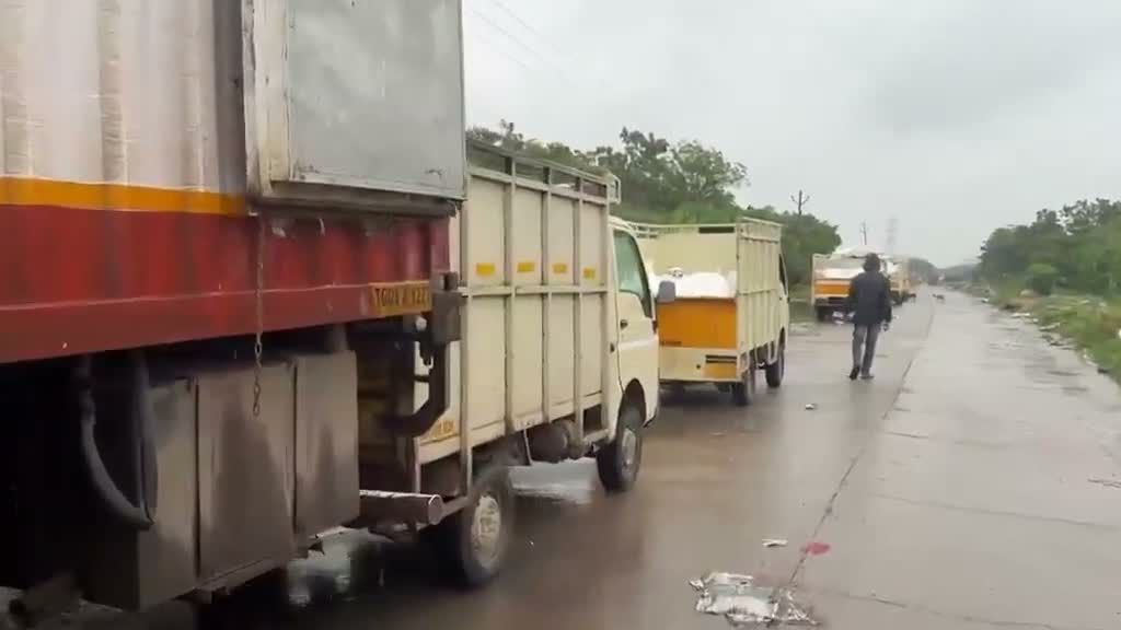 సైబరాబాద్‌లో చికెన్ వేస్ట్ మాఫియా గుట్టురట్టు!