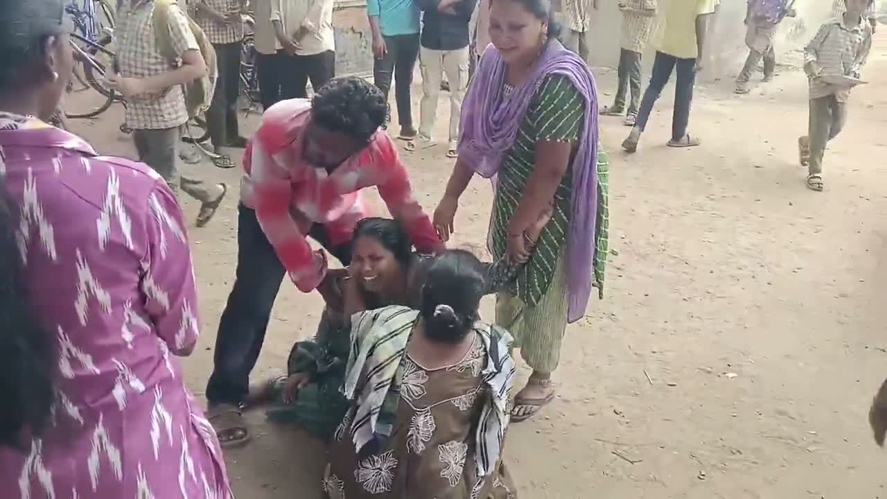 ఆడుకుంటూ ప్రాణాలు కోల్పోయిన 10th స్టూడెంట్!