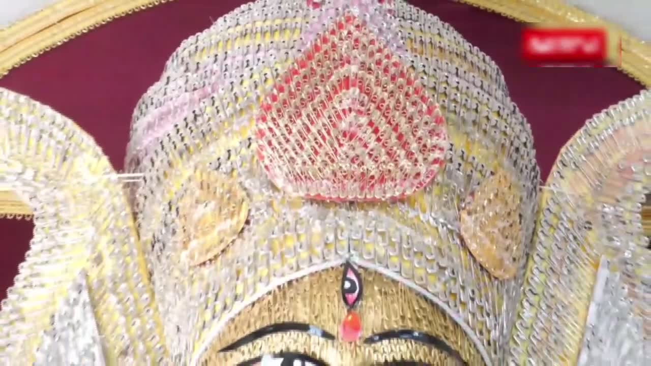 50 వేల సేఫ్టీ పిన్‌లతో దుర్గాదేవి విగ్రహం